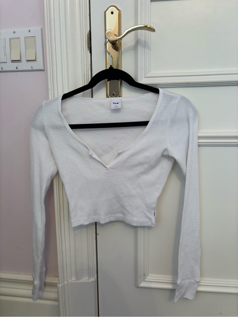 TNA White Waffle-Knit Long Sleeve V-Neck Crop Top